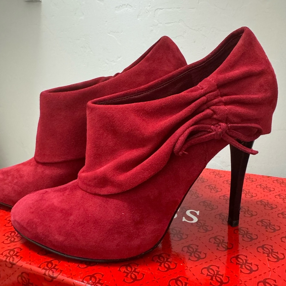 Red color low boots